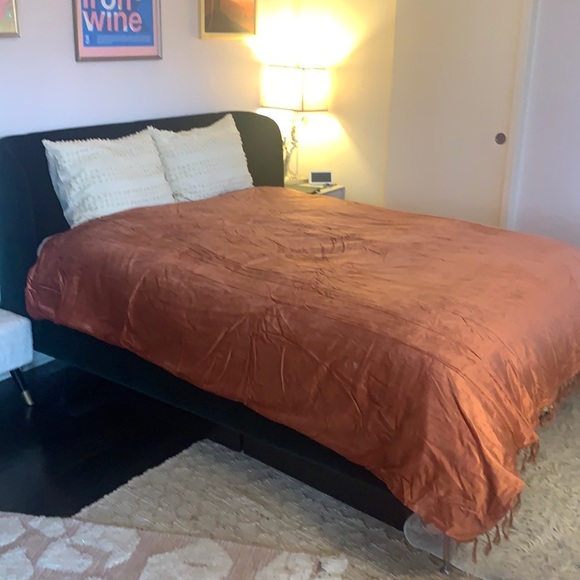 Urban Outfitters Bedding Brand New Urban Outfitters Julienne Queen